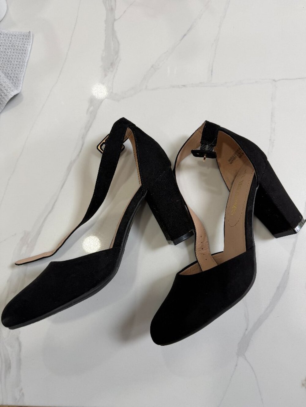 Dream Pairs Black Suede Heels